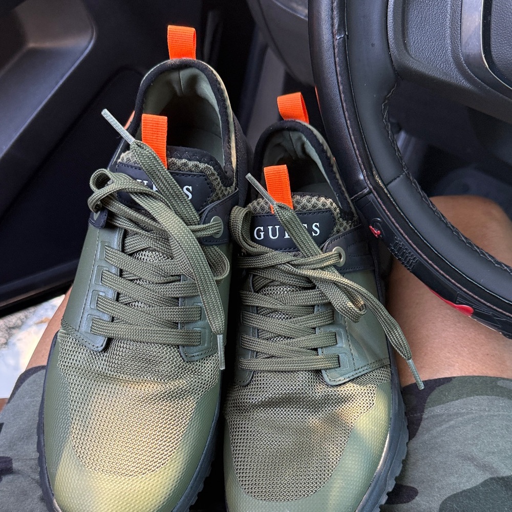 GUESS Men's Olive and Orange Sneakers